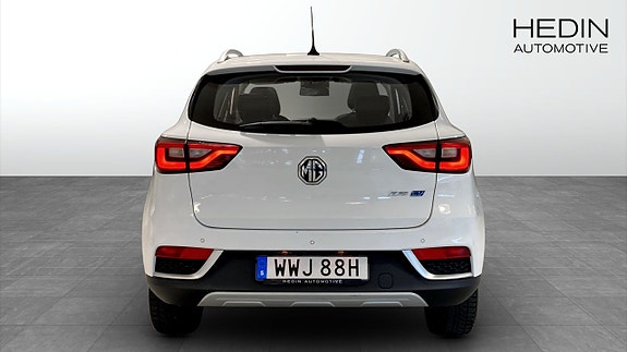 MG ZS EV 7 of 16