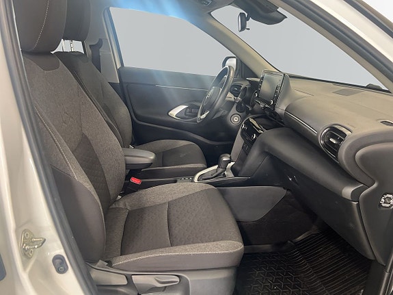 Toyota Yaris Cross 6 of 15