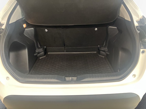 Toyota Yaris Cross 10 of 15