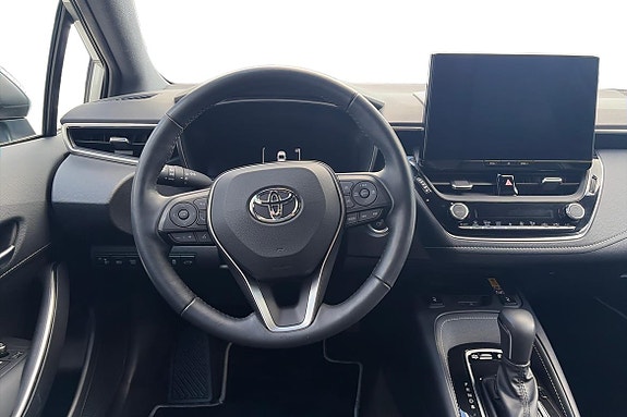 Toyota Corolla 10 of 16