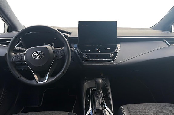 Toyota Corolla 9 of 16