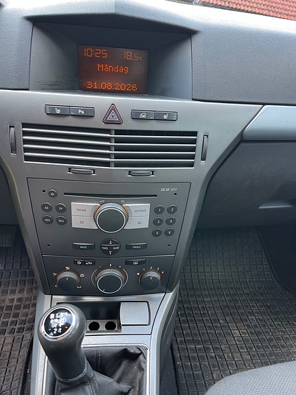 Opel Astra 7 of 12