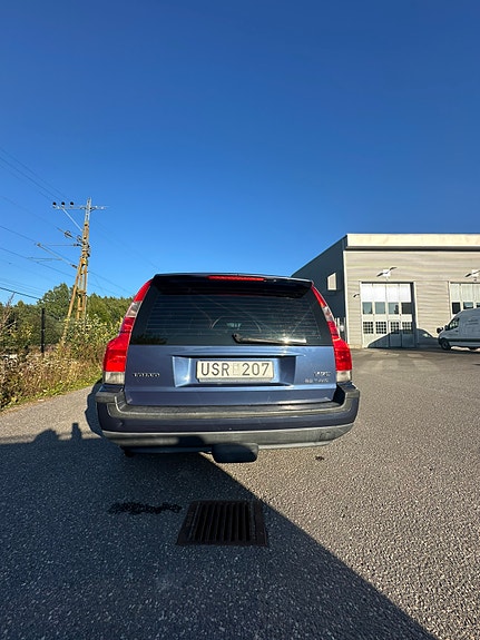 Volvo V70 16 of 23