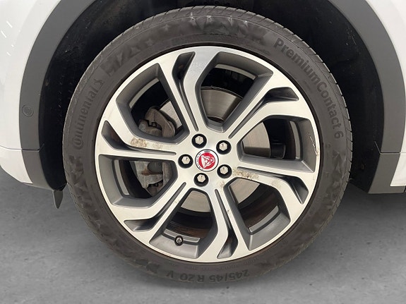 Jaguar E-PACE 8 of 26