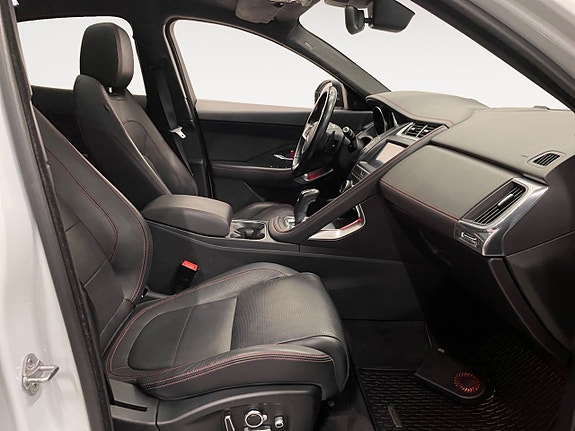 Jaguar E-PACE 15 of 26