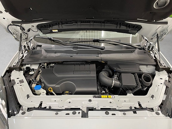 Jaguar E-PACE 17 of 26