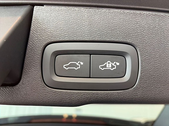 Volvo XC60 18 of 24