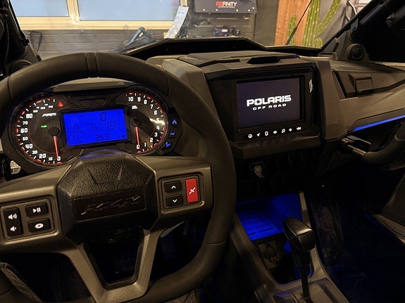 Polaris RZR PRO XP ULTIMATE (ROC) 6 of 10