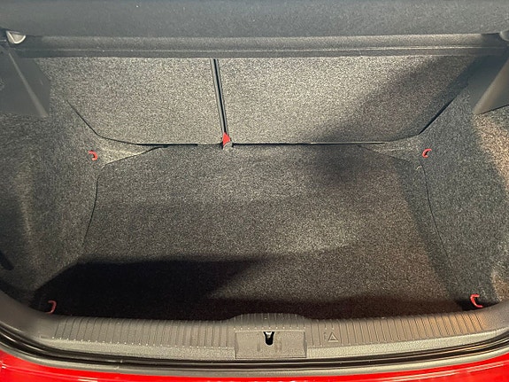 Volkswagen Polo Cross 12 of 18