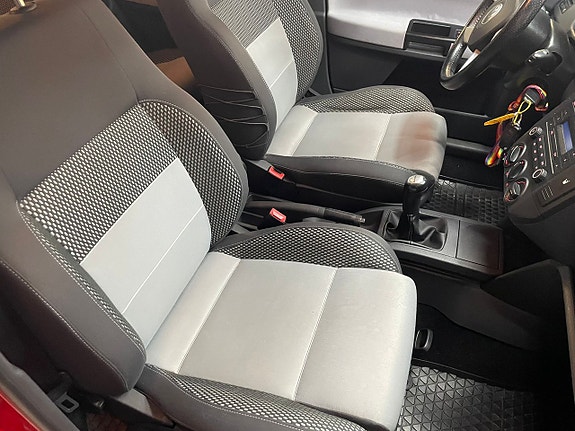 Volkswagen Polo Cross 10 of 18