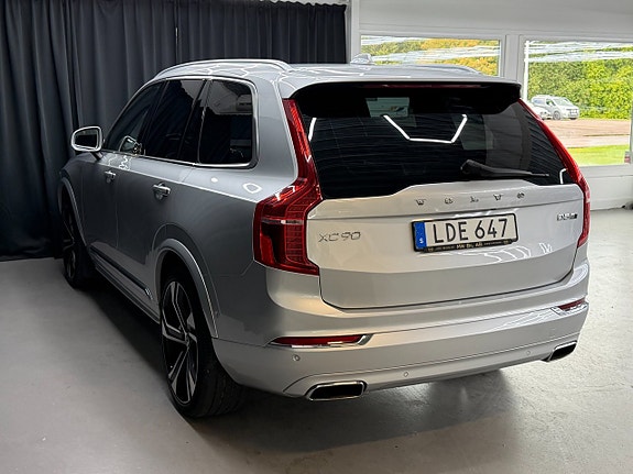 Volvo XC90 3 of 13