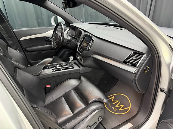 Volvo XC90 6 of 13
