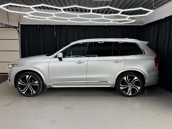 Volvo XC90 11 of 13