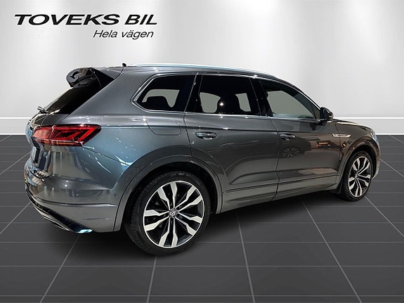 Volkswagen Touareg 2 of 27
