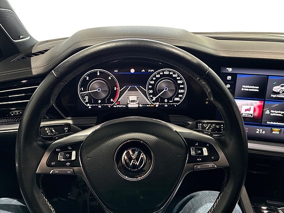 Volkswagen Touareg 9 of 27