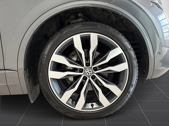 Volkswagen Touareg 7 of 27