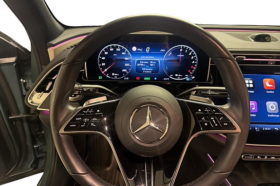 Mercedes-Benz E300 de 15 of 24