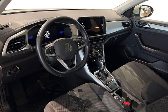 Volkswagen T-Roc 10 of 22