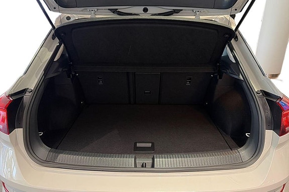Volkswagen T-Roc 21 of 22