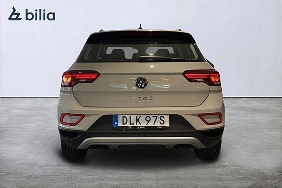 Volkswagen T-Roc 8 of 22