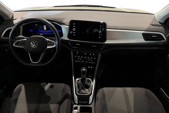 Volkswagen T-Roc 11 of 22