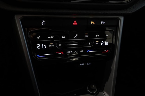 Volkswagen T-Roc 12 of 22
