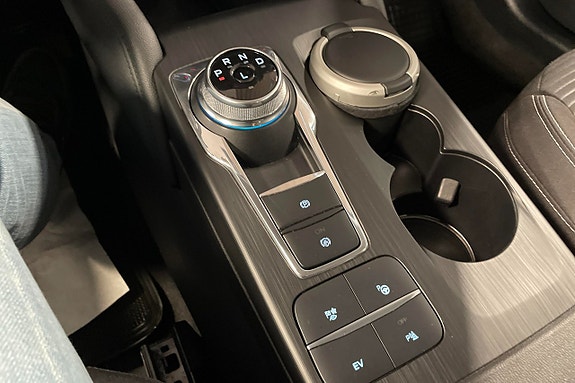 Ford Kuga 12 of 16