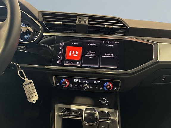 Audi Q3 10 of 19