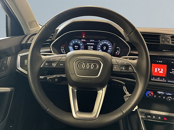 Audi Q3 15 of 19