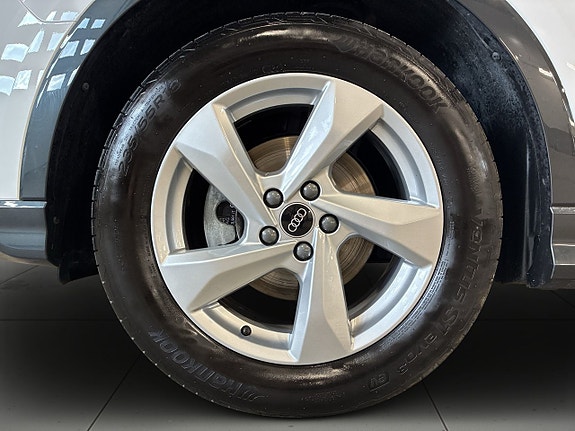 Audi Q3 14 of 19