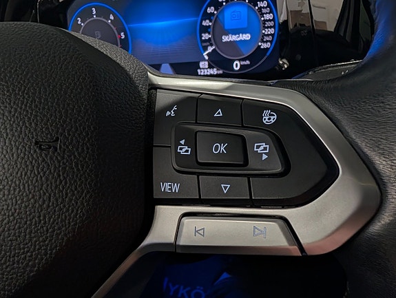 Volkswagen Golf Alltrack 19 of 20