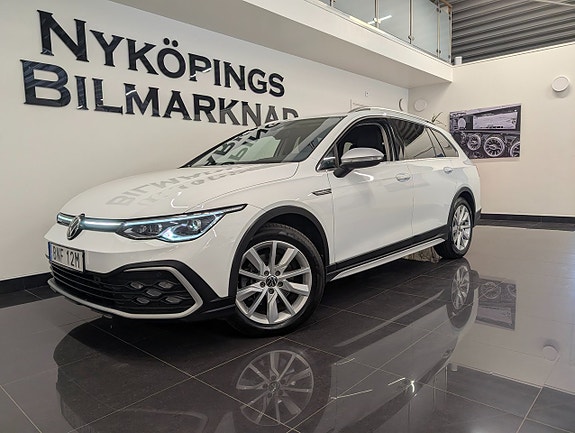 Volkswagen Golf Alltrack 2 of 20