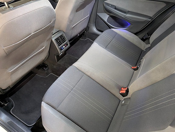 Volkswagen Golf Alltrack 8 of 20