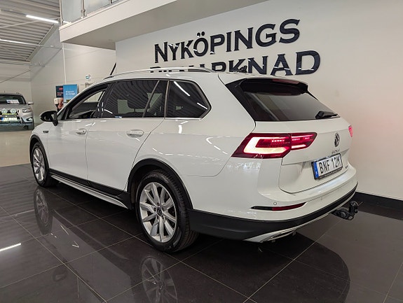Volkswagen Golf Alltrack 3 of 20