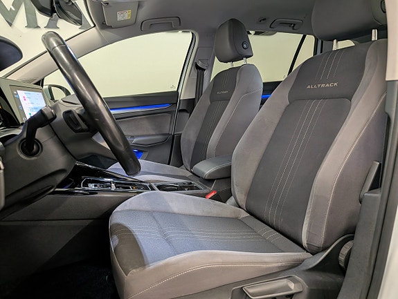 Volkswagen Golf Alltrack 9 of 20