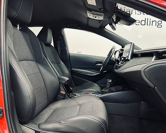 Toyota Corolla 9 of 12