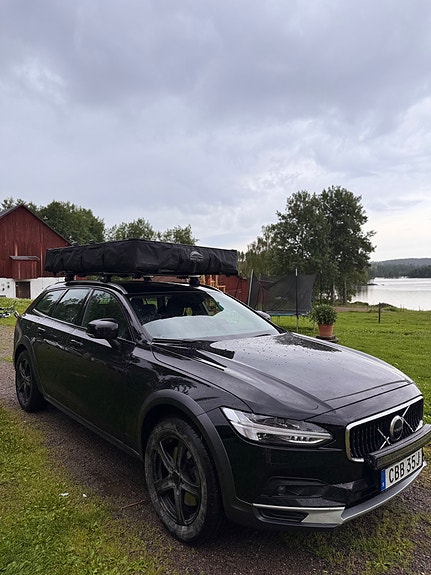 Volvo V90 Cross Country 4 of 19
