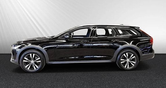 Volvo V90 Cross Country 3 of 19