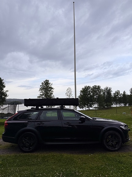 Volvo V90 Cross Country 8 of 19