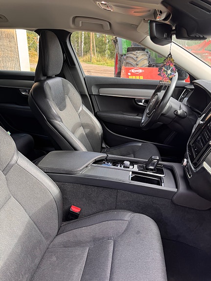 Volvo V90 Cross Country 17 of 19