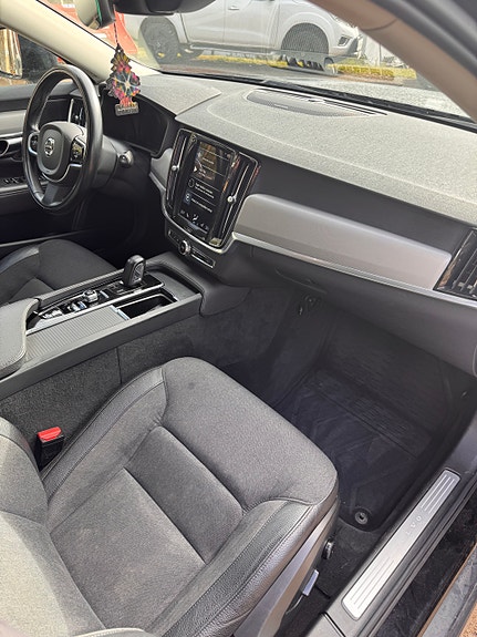 Volvo V90 Cross Country 18 of 19
