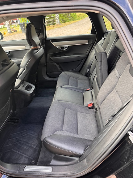 Volvo V90 Cross Country 9 of 19
