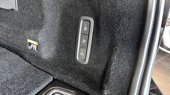 Volvo XC60 17 of 20