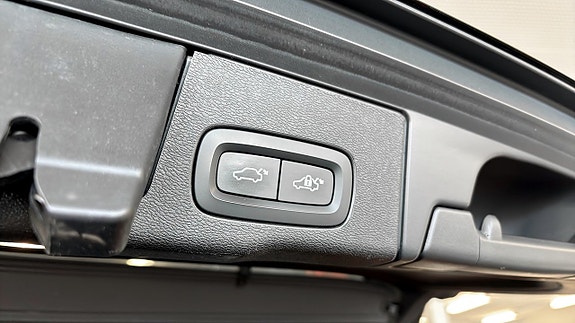 Volvo XC60 16 of 20