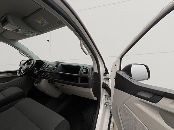 Volkswagen Transporter 25 of 29