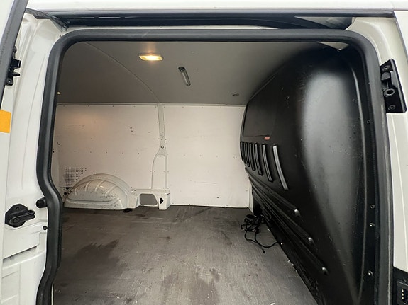 Volkswagen Transporter 14 of 29