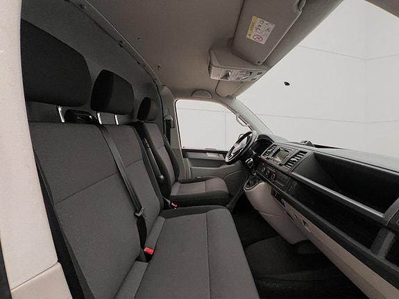 Volkswagen Transporter 24 of 29