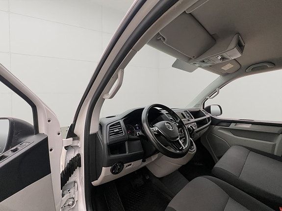 Volkswagen Transporter 15 of 29