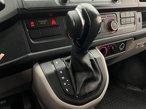 Volkswagen Transporter 23 of 29
