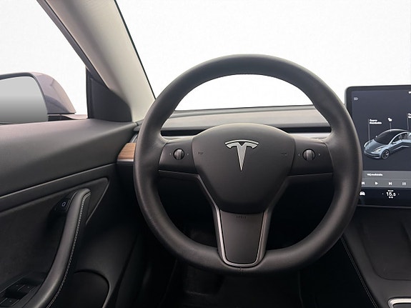 Tesla Model 3 13 of 30